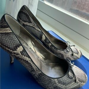 🎁Elegant Snake Print Women's Heels